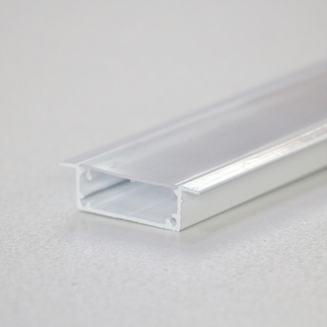 سفید.jpg452025_05_31