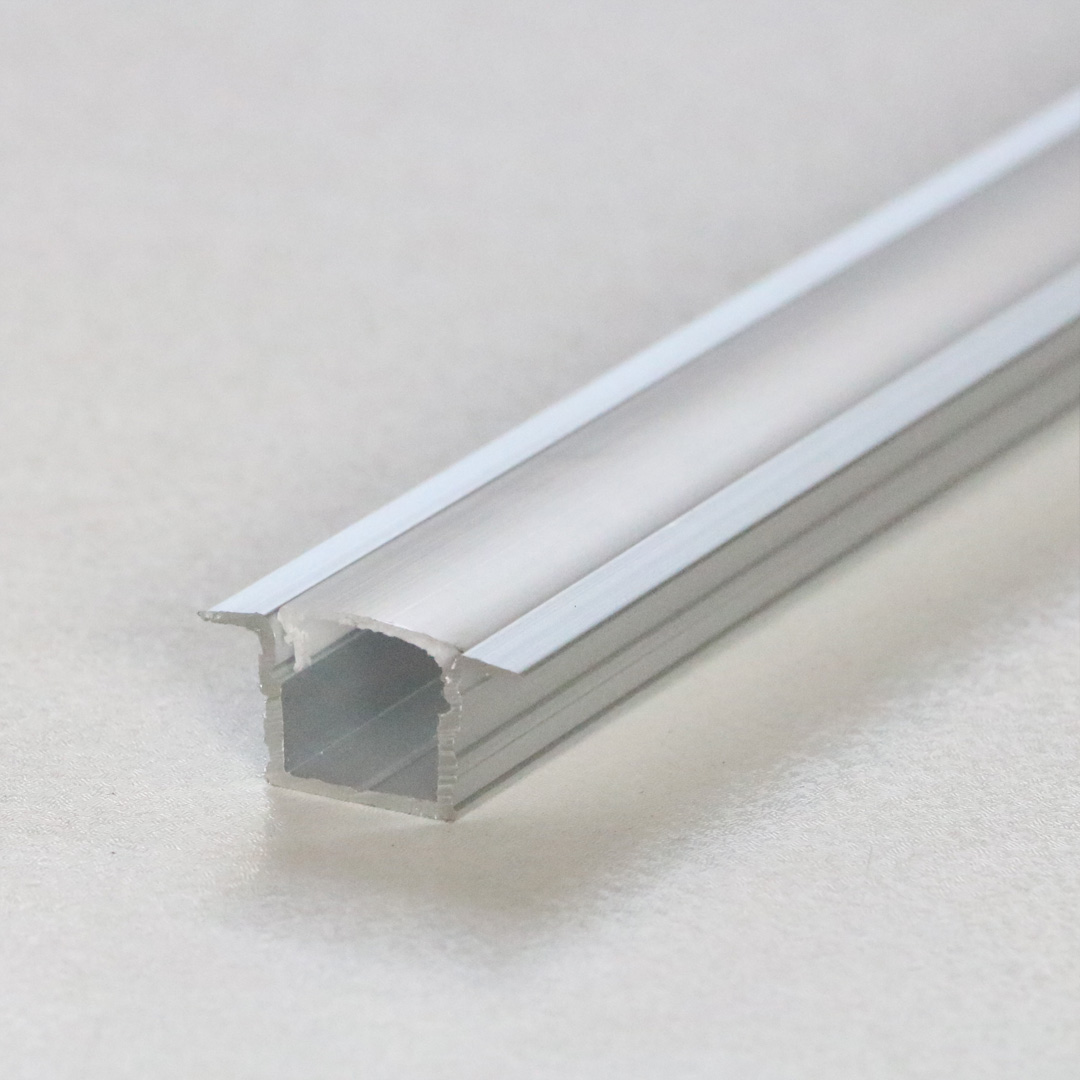 نقره ای.jpg442025_05_31